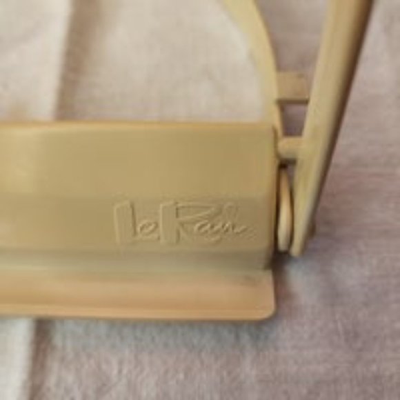 Lo Ran stand - Picture 3 of 5